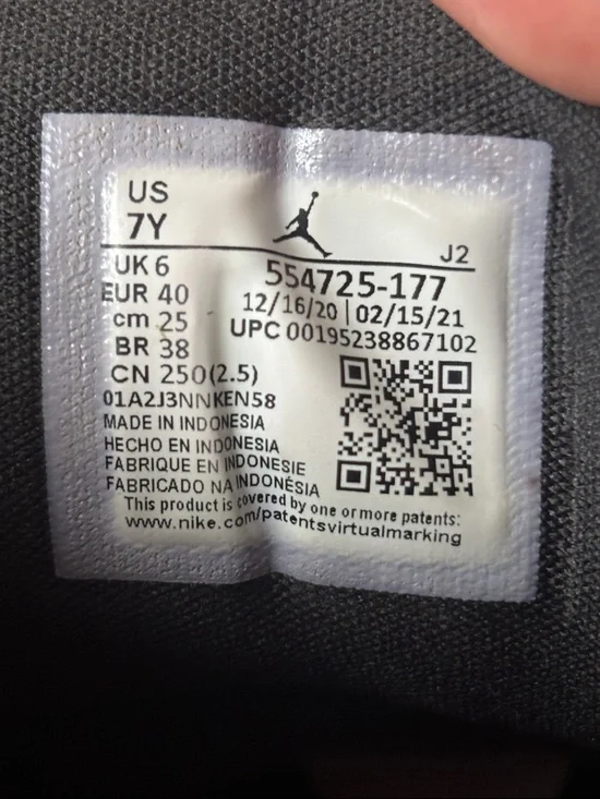 Air Jordan 1 Black White & Gold High-Top Sneakers - Picture 4 of 6